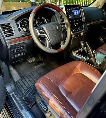 Toyota Land Cruiser 200 2017