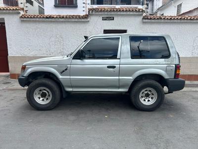 Mitsubishi Montero 2002