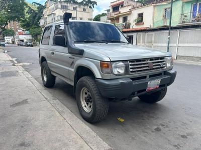 Mitsubishi Montero 2002