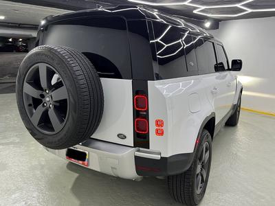 Land Rover Defender 2023