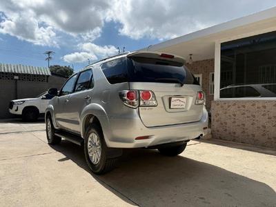 Toyota Fortuner 2012