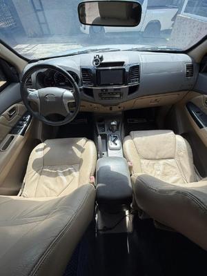Toyota Fortuner 2012