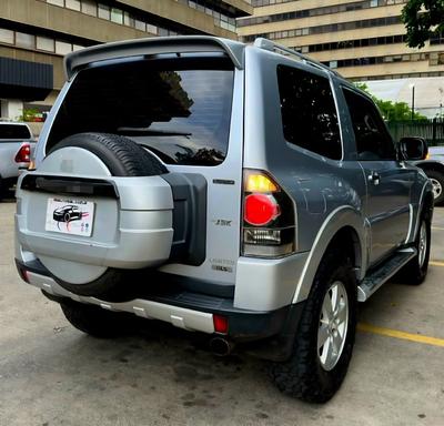 Mitsubishi Montero 2008