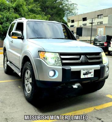 Mitsubishi Montero 2008