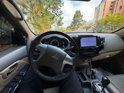 Toyota Fortuner 2013