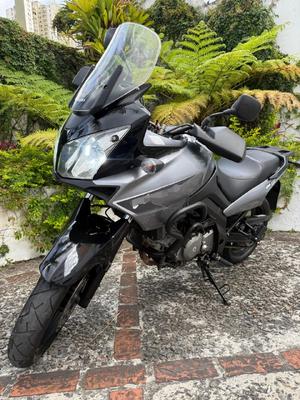 Suzuki V-Strom DL-650 2011