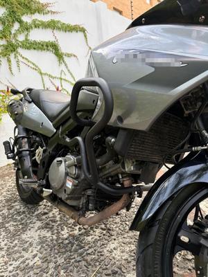 Suzuki V-Strom DL-650 2011