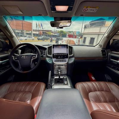 Toyota Land Cruiser 2020