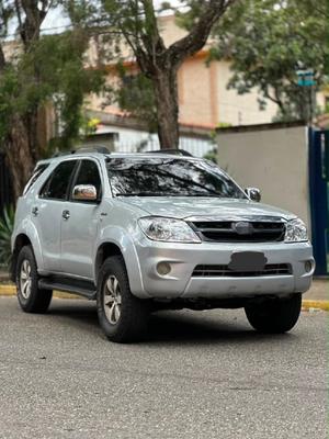 Toyota Fortuner 2008
