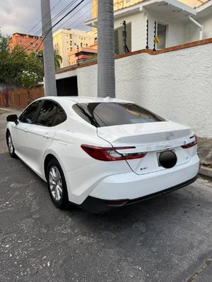 Toyota Camry 2025