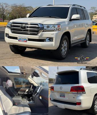 Toyota Land Cruiser 200 2016