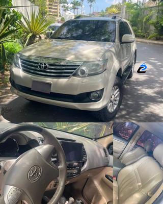 Toyota Fortuner 2013