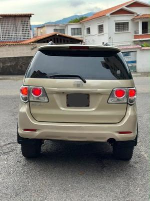 Toyota Fortuner 2014