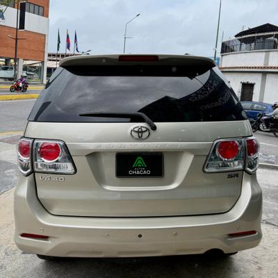 Toyota Fortuner 2013