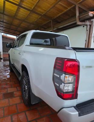 Mitsubishi L200 2023