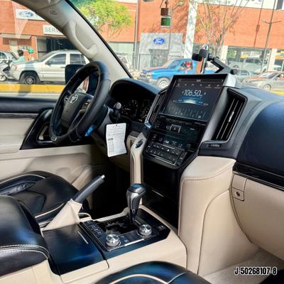 Toyota Land Cruiser 2020