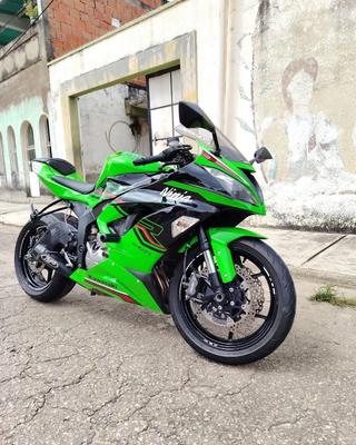 Kawasaki ZX6R 2015