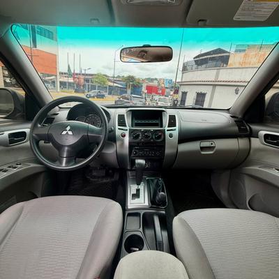 Mitsubishi Montero Sport 2015