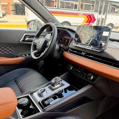 Mitsubishi Outlander 2025