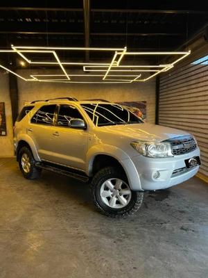Toyota Fortuner 2010