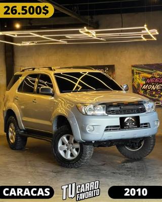 Toyota Fortuner 2010