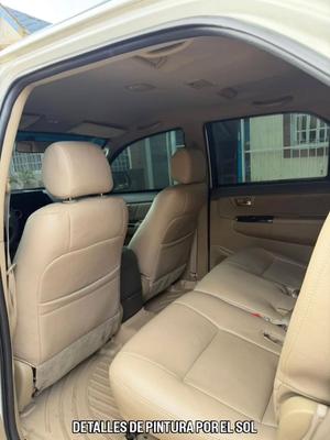 Toyota Fortuner 2013