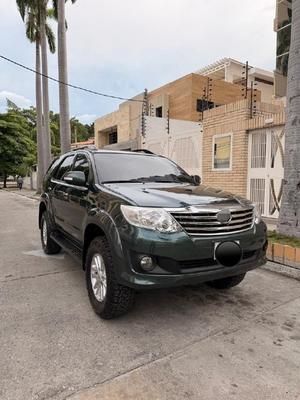 Toyota Fortuner 2013