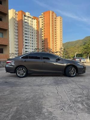 Toyota Camry 2016