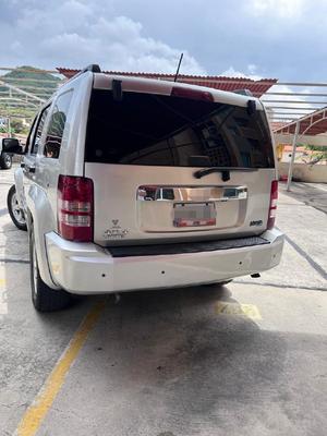 Jeep Cherokee KK 2009