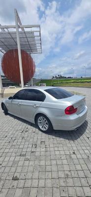 BMW 320i 2008