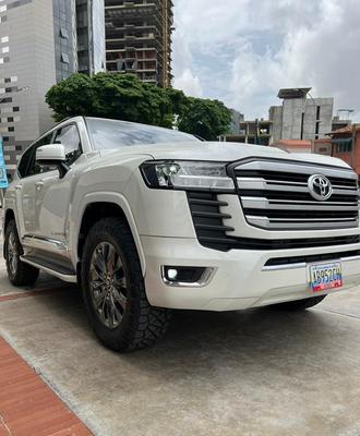 Toyota Land Cruiser 2024