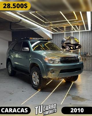 Toyota Fortuner 2010