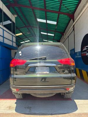 Mitsubishi Montero Sport 2014