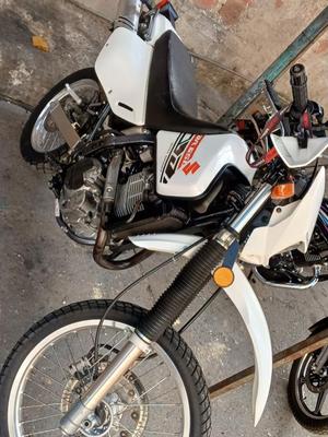 Suzuki DR 650cc 2014