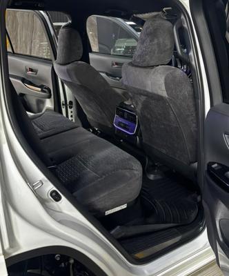 Toyota Land Cruiser 300 2025