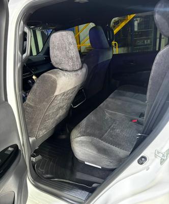 Toyota Land Cruiser 300 2025