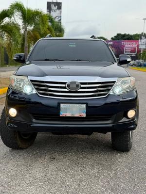 Toyota Fortuner 2013