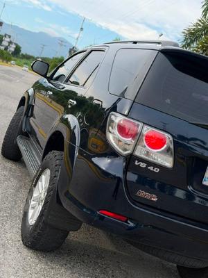 Toyota Fortuner 2013