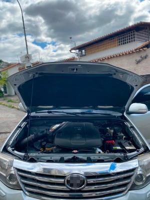 Toyota Fortuner 2013