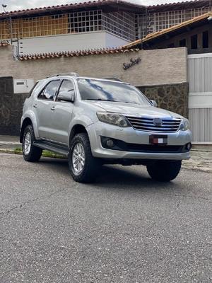 Toyota Fortuner 2013
