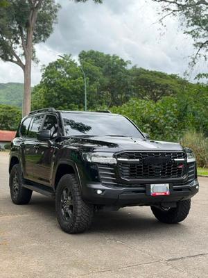 Toyota Land Cruiser 300 GR Sport 2023