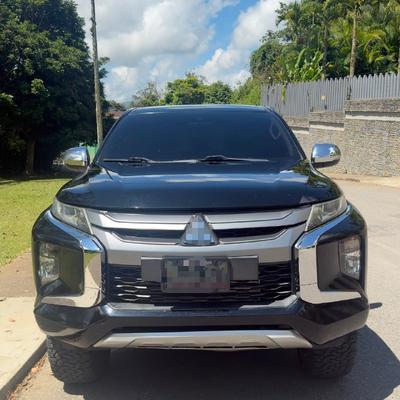 Mitsubishi L200 2021