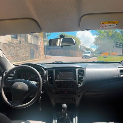 Mitsubishi L200 2021