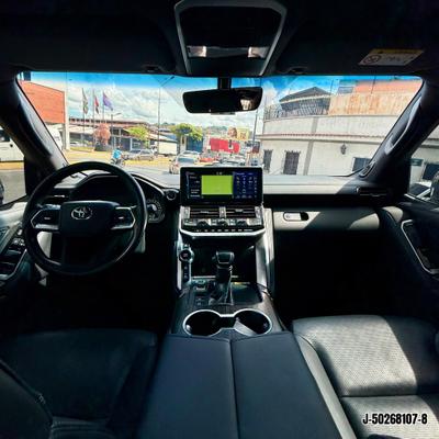 Toyota Land Cruiser 2024