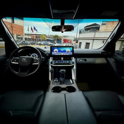 Toyota Land Cruiser 2025