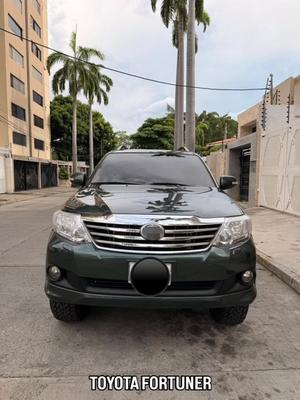 Toyota Fortuner 2013