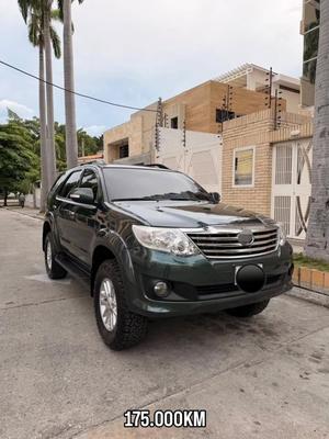 Toyota Fortuner 2013