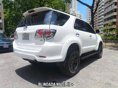 Toyota Fortuner 2012