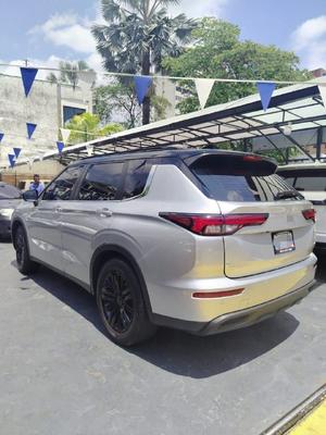 Mitsubishi Outlander 2024