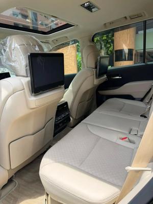 Toyota Land Cruiser 300 2024